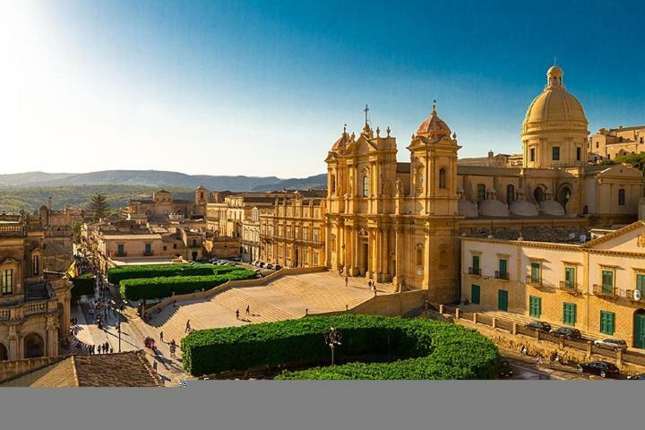 Porta Nazionale Dependance Panzió Noto Kültér fotó